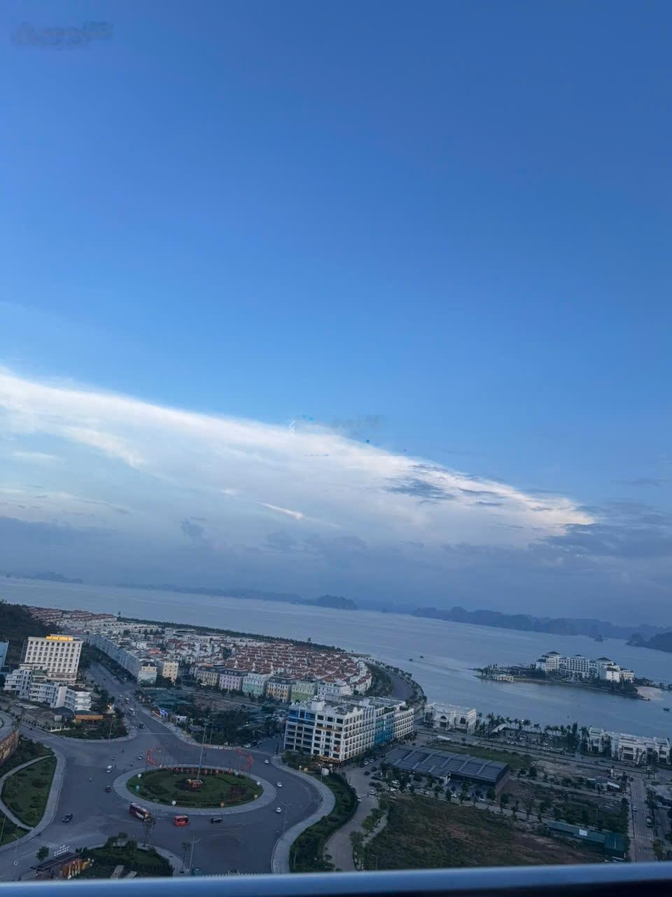 Bán Căn 2pn 2vs. View Đảo Biển.Hướng Đông Nam. Quý Cô Bác Ace sẽ được Ngắm trực tiếp bắn pháo hoa