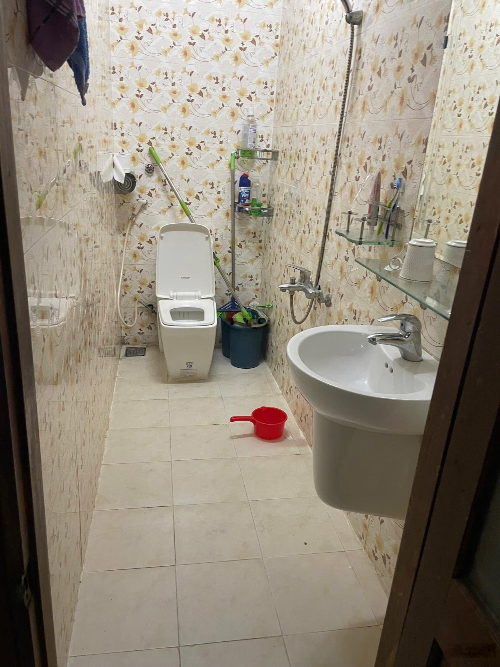 Bán nhà 3 tầng đường TRẦN TỐNG sát phố Nguyễn Văn Linh sầm uất