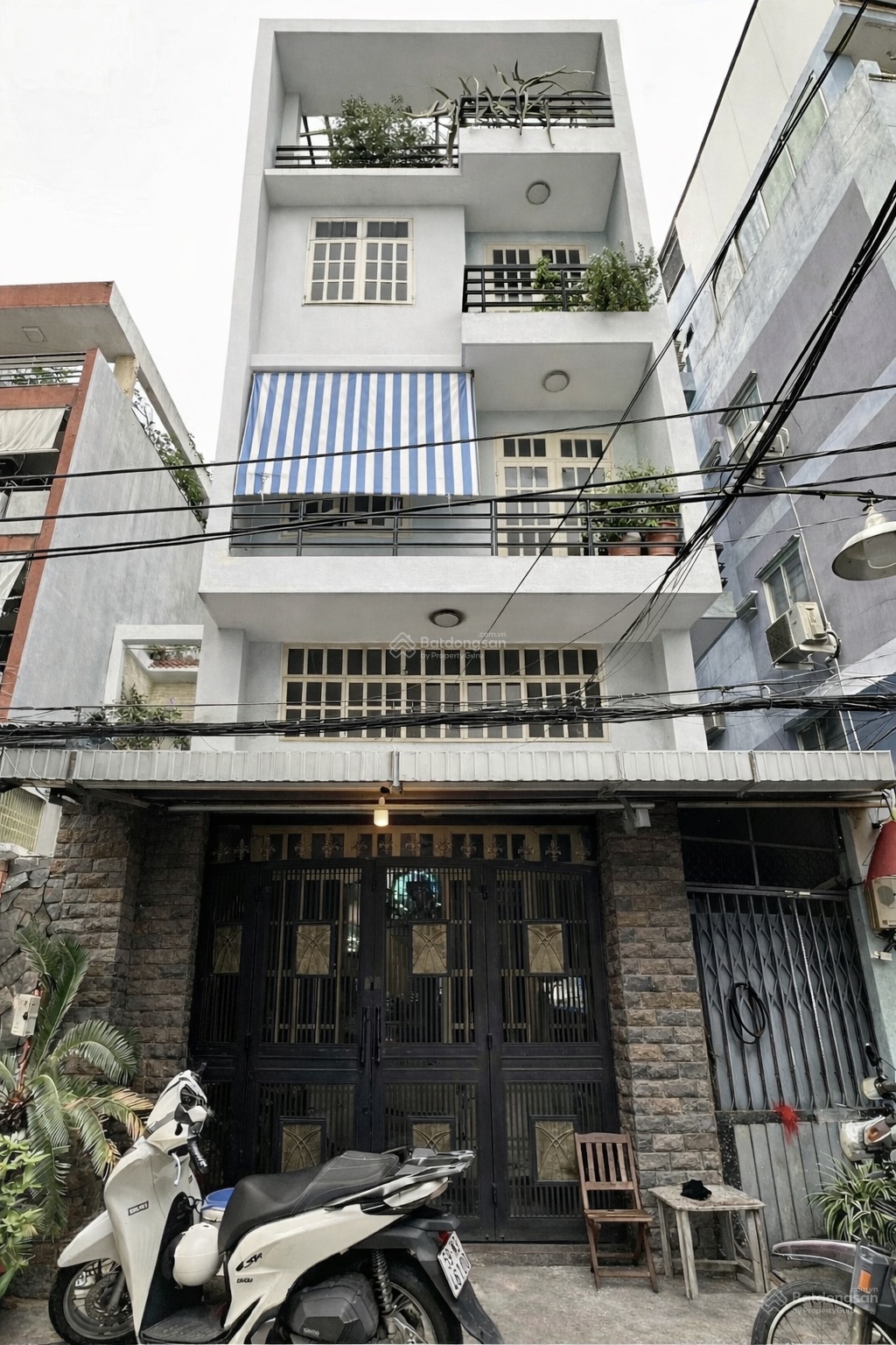 Bán nhà Đỗ Thị Lời Quận 3, 71m2(5.1x14), 5 Tầng, Lô Góc Hẻm Ô TÔ