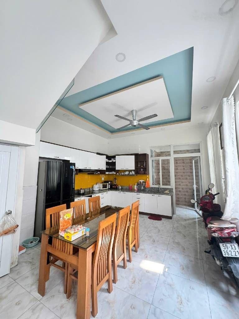 Gấp bán chủ giảm 1 tỷ -mtkd+nhà 3 tầng lô góc -131m2 -ngang 5 đường xe hơi tránh -trường thọ -16 ty