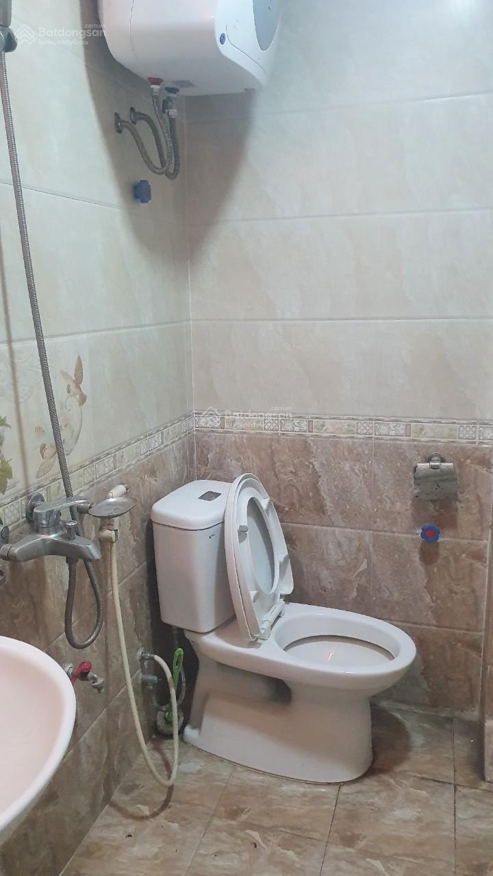 Cho thuê nhà Vạn Phúc 50m2 gác xép 8.5Tr xe tải tránh nhau thoải mái