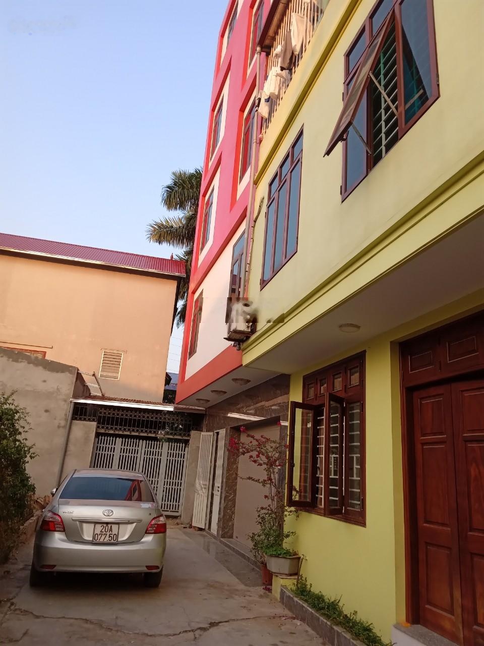 Chính chủ cần bán gấp nhà đất 40.5m2, đã xây nhà 5 tầng tại Sáp Mai giá 4,45 tỷ cạnh nhà hàng HT2