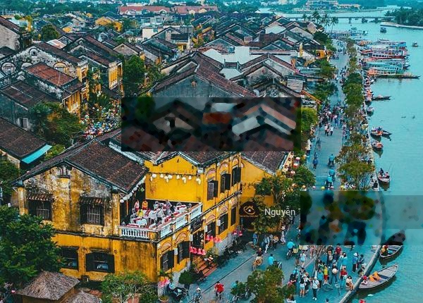 Cho thuê nhiều nhà mặt tiền trong phố cổ Hội An. Diện tích từ 42 - 210m2. Thích hợp để kinh doanh