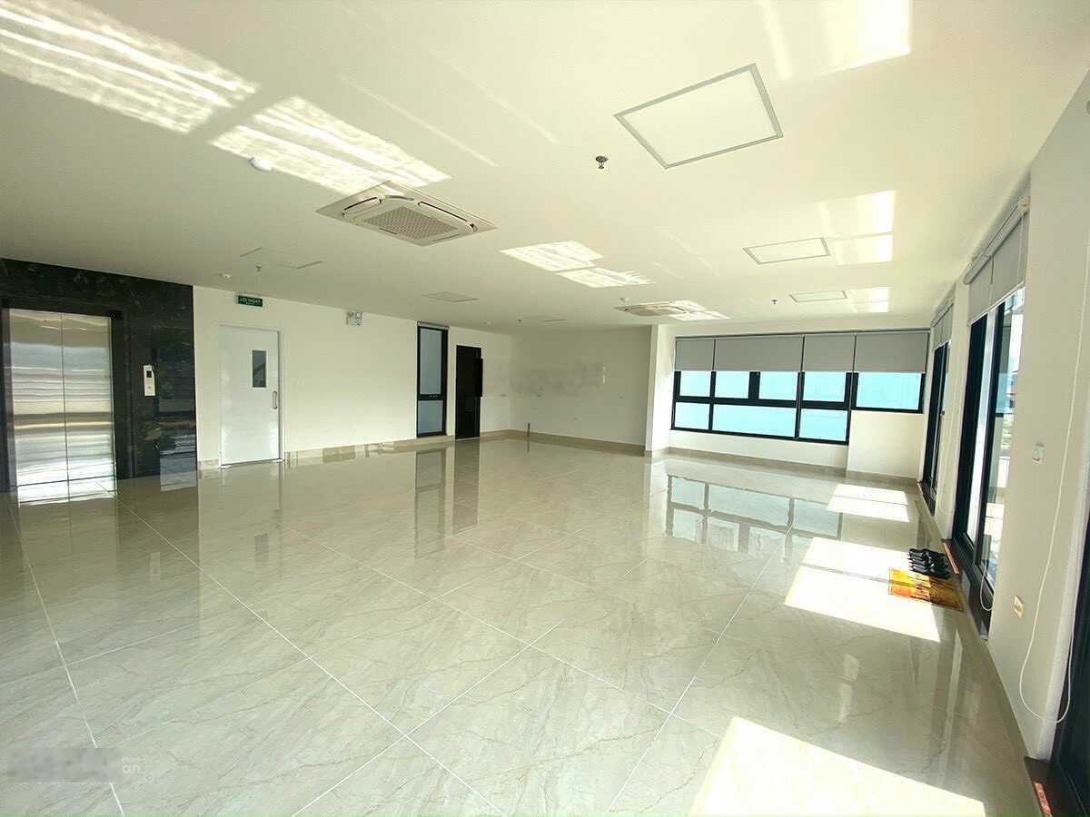 Cho thuê tòa văn phòng đường Võ Chí Công - Thụy Khuê 150m2x7 tầng + hầm, MT 8m, thang máy, 50 tr/th