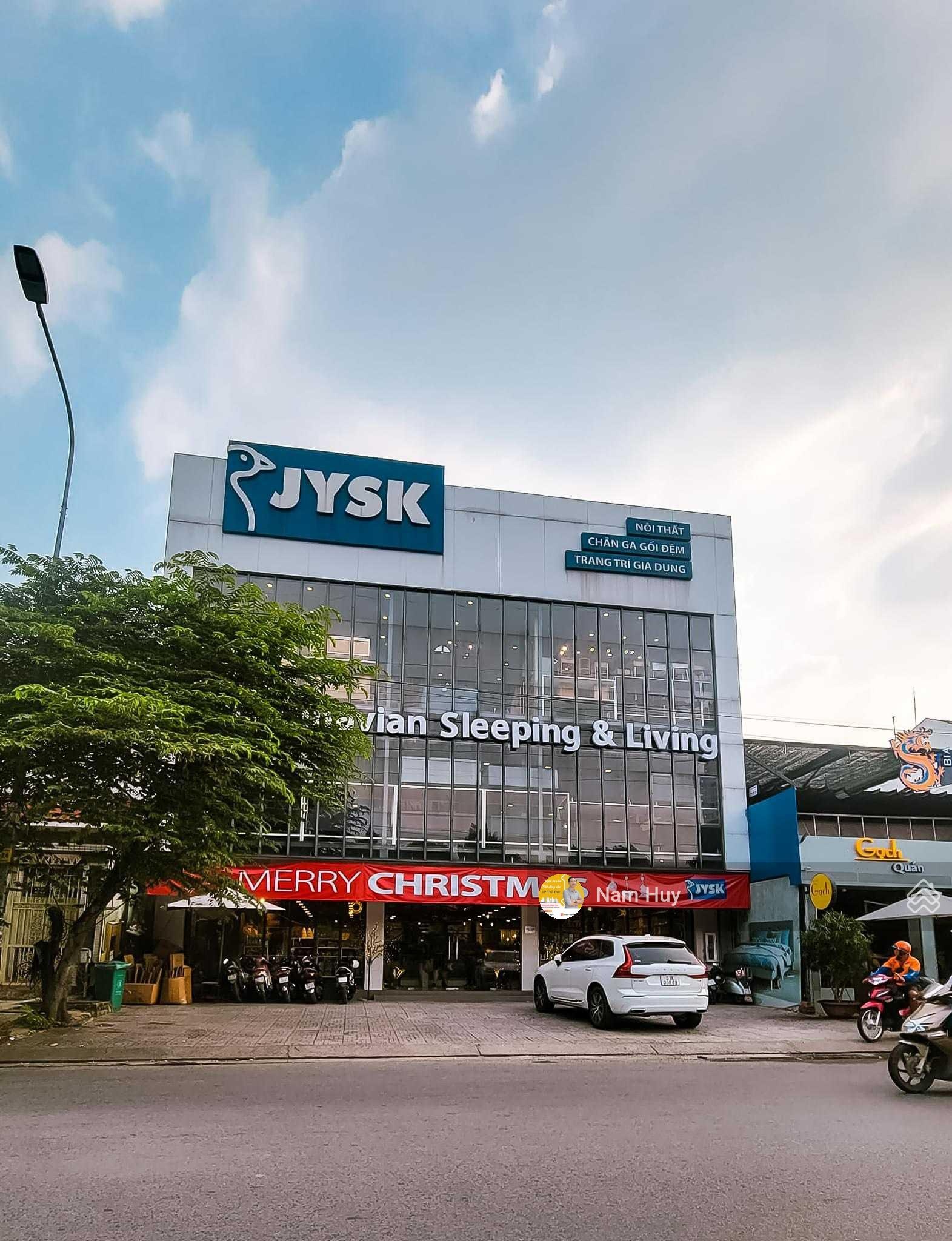 Giảm 5 tỷ - bán mặt tiền đường Song Hành - Quận 2, DT: 7.5 x 20m, HĐT: 75 tr/th - Giá chỉ 60 tỷ