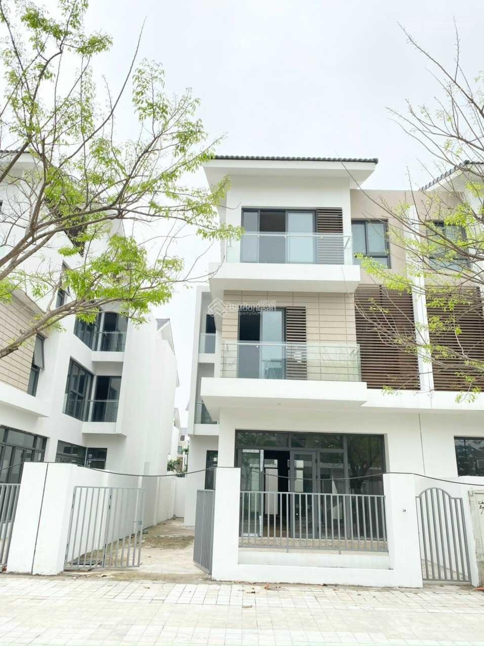 Bán gấp biệt thự Dương Nội, đường đôi vườn hoa, gần Lê Quang Đạo. LH 0983983448