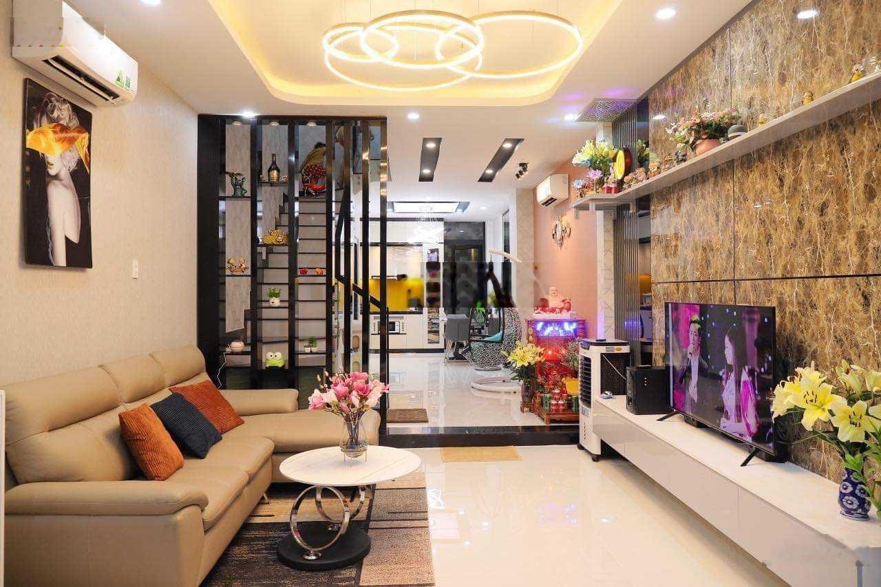 Đường 6m xe hơi chạy tới nhà, DT 65m2, 3 tầng đúc, Đường Thạch Lam, VIP Tân Phú, giá chỉ 5 tỷ 9