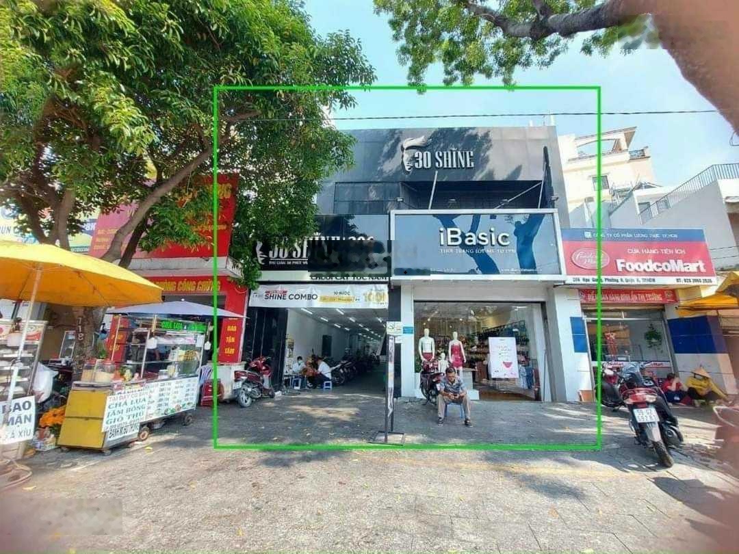 Cho thuê nhà mặt tiền số 206 Hậu Giang, Quận 6, DT: 12x27m, 1 trệt 2 lầu, DTSD: 972m2