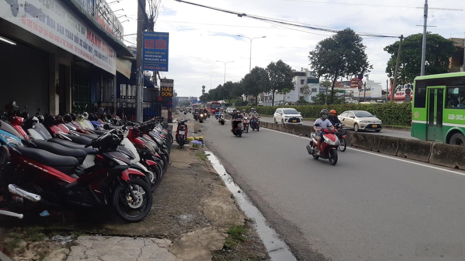 Cho thuê nhiều nhà mặt tiền đường Cống Lở, 4 x 20m, đúc lửng giá 10tr/th