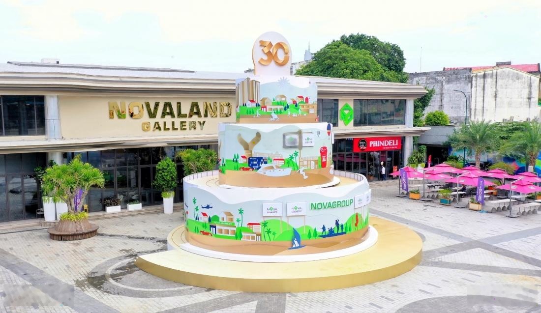 Cho thuê nhà mặt tiền đường Nguyễn Thị Minh Khai, Quận 1. DT: 50x60m. Trệt lầu. DTSD: 6.000m2