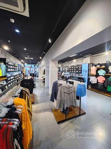 Cho thuê mặt bằng mặt tiền Hồ Hảo Hớn, Quận 1, DT: 9x20m, 1 trệt 1 lầu, DTSD: 360m2