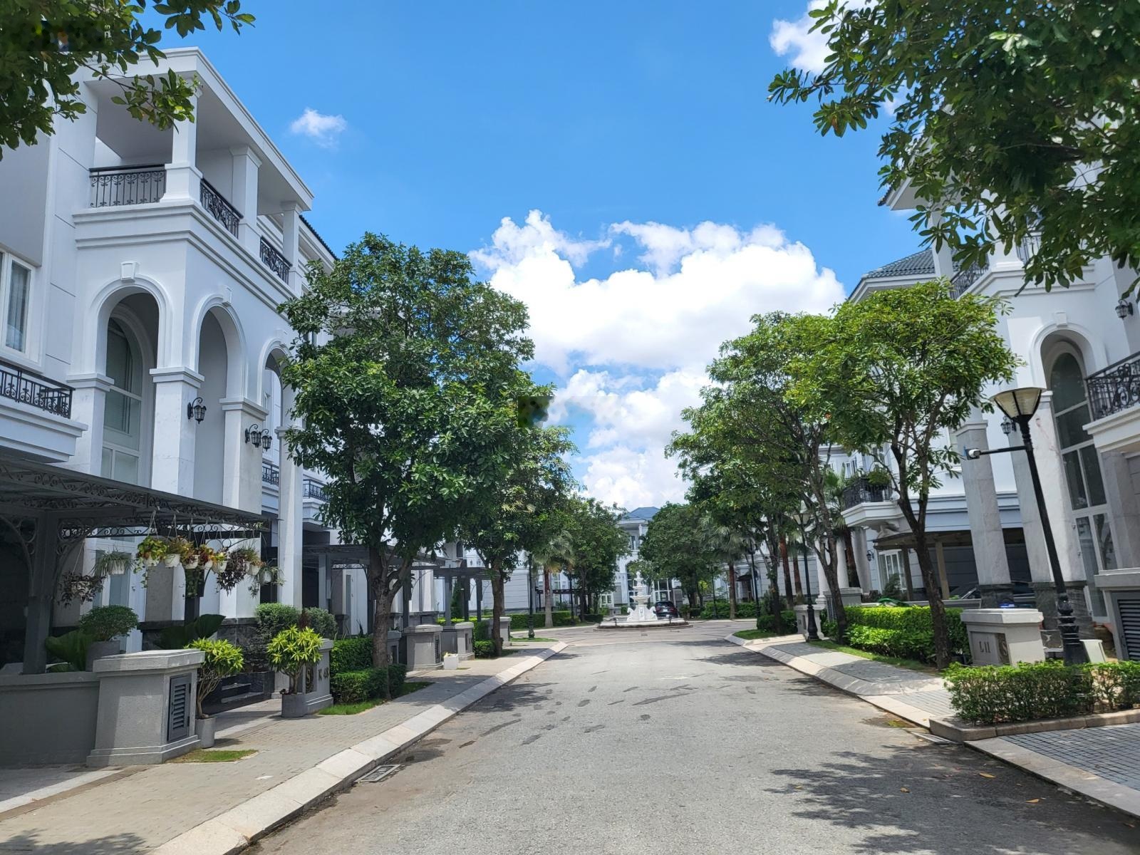 Hot! Phố Đông Village - Sol Villas. Giá tốt nhất. DT: 120 - 500m2, chỉ từ 12.5 tỷ. LH: 0902746319