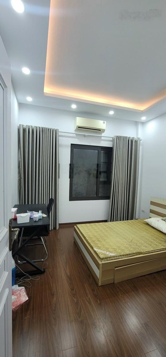 Cho thuê nhà nguyên căn ngõ 75 Phú Diễn DT 55m2 x 5 tầng, 5PN, 11 triệu nhận nhà ngay