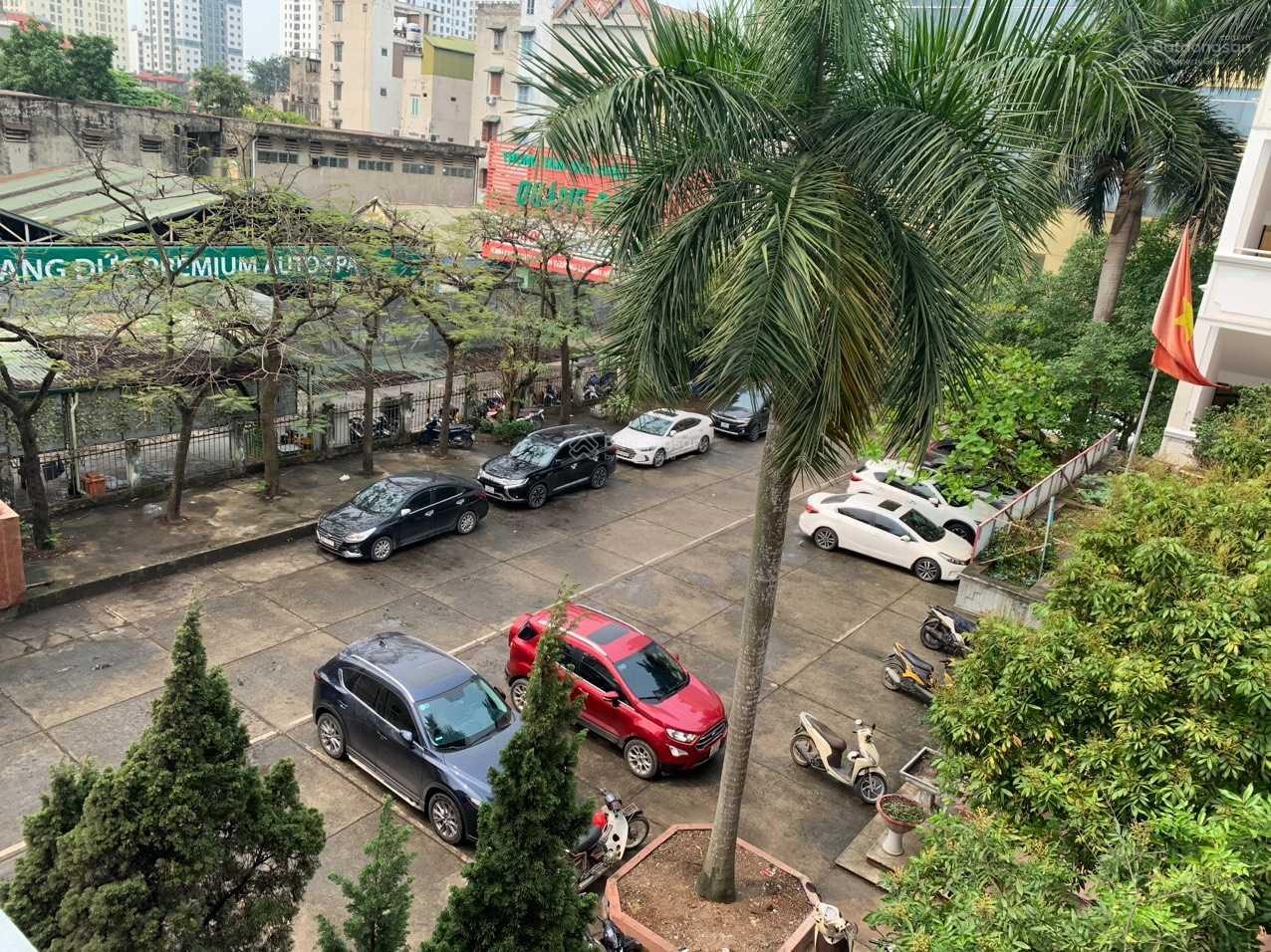 Cho thuê văn phòng Giải Phóng - Hoàng Mai DT 30m2 giá 3,6tr LH chính chủ