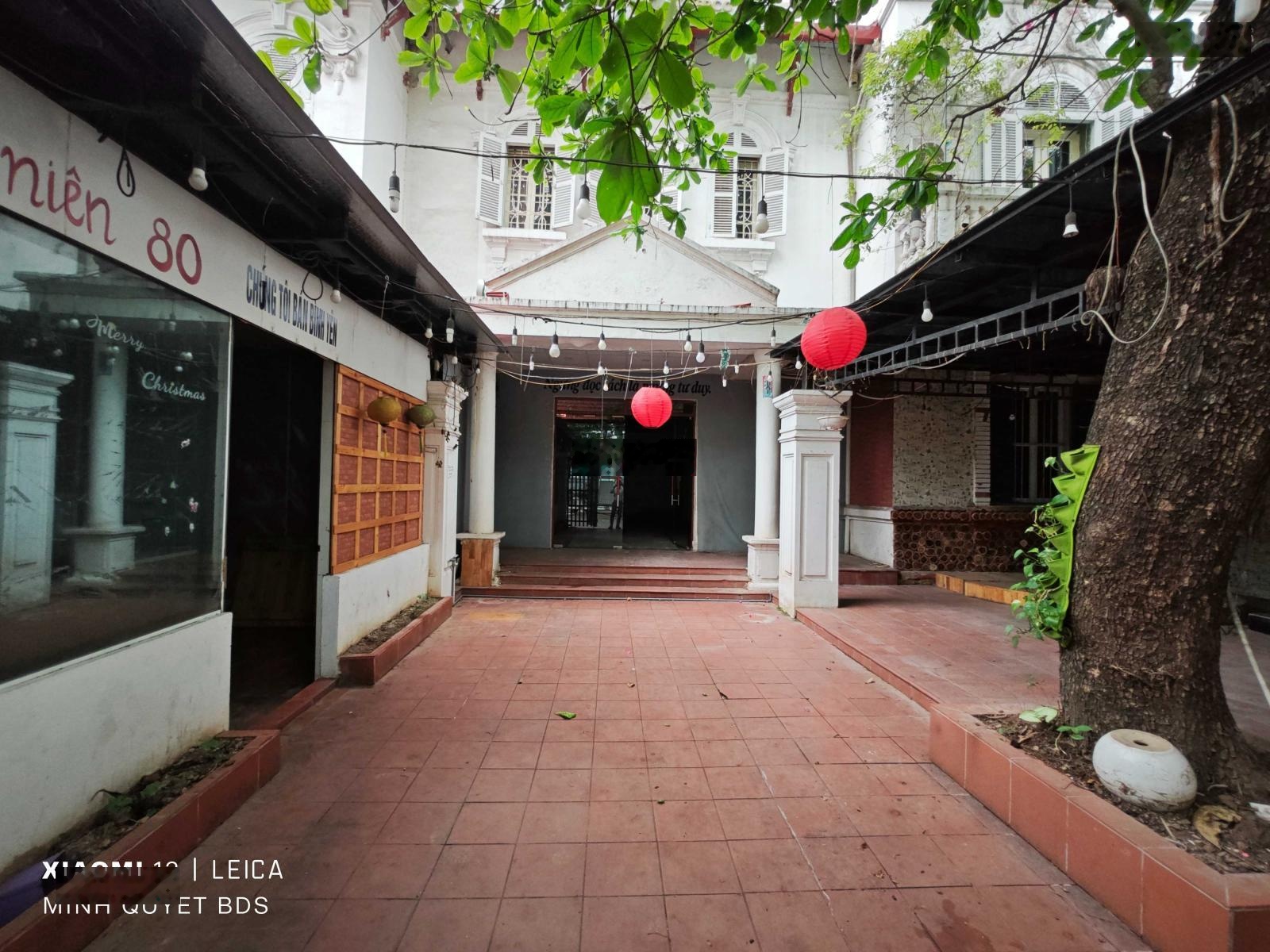 Cho thuê nhà mặt đường Trần Quang Khải vị trí đẹp, mặt tiền 14m, nhà 1 tầng DTSD hơn 400m2