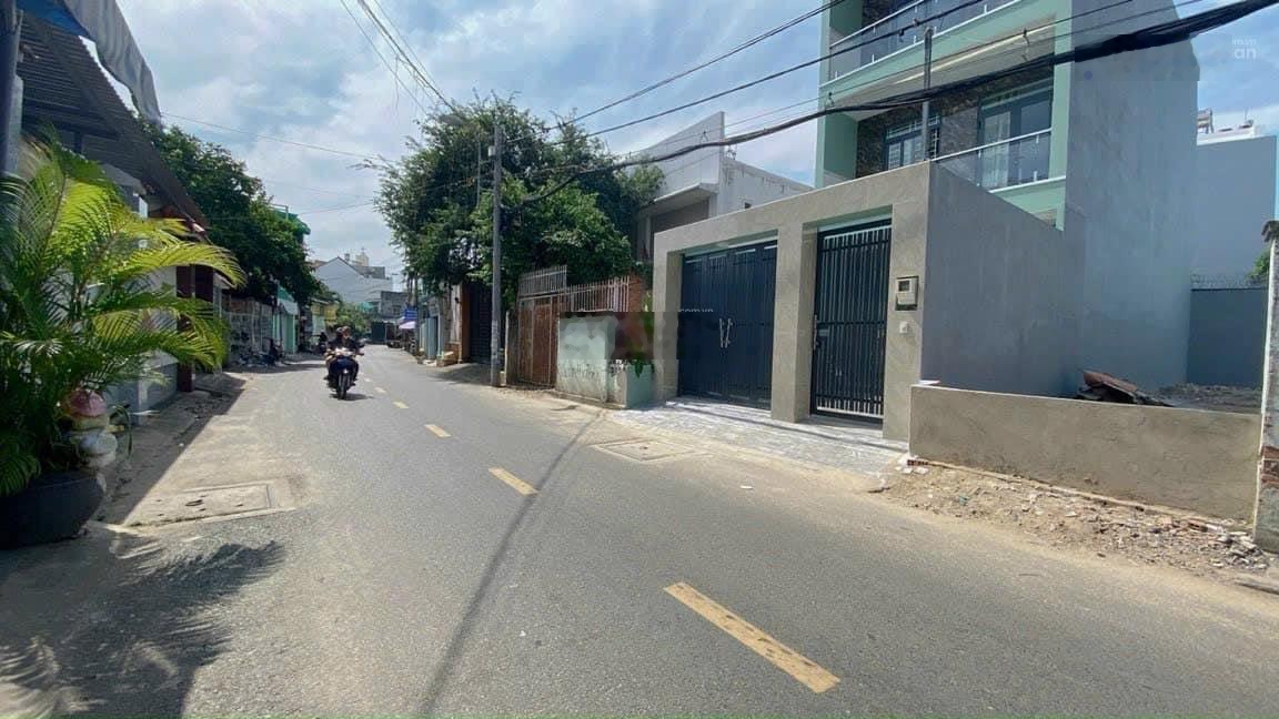 Bán đất 114,3m2 giá 10,9 tỷ mặt tiền đường Số 6 phường Bình Trưng TPHCM.