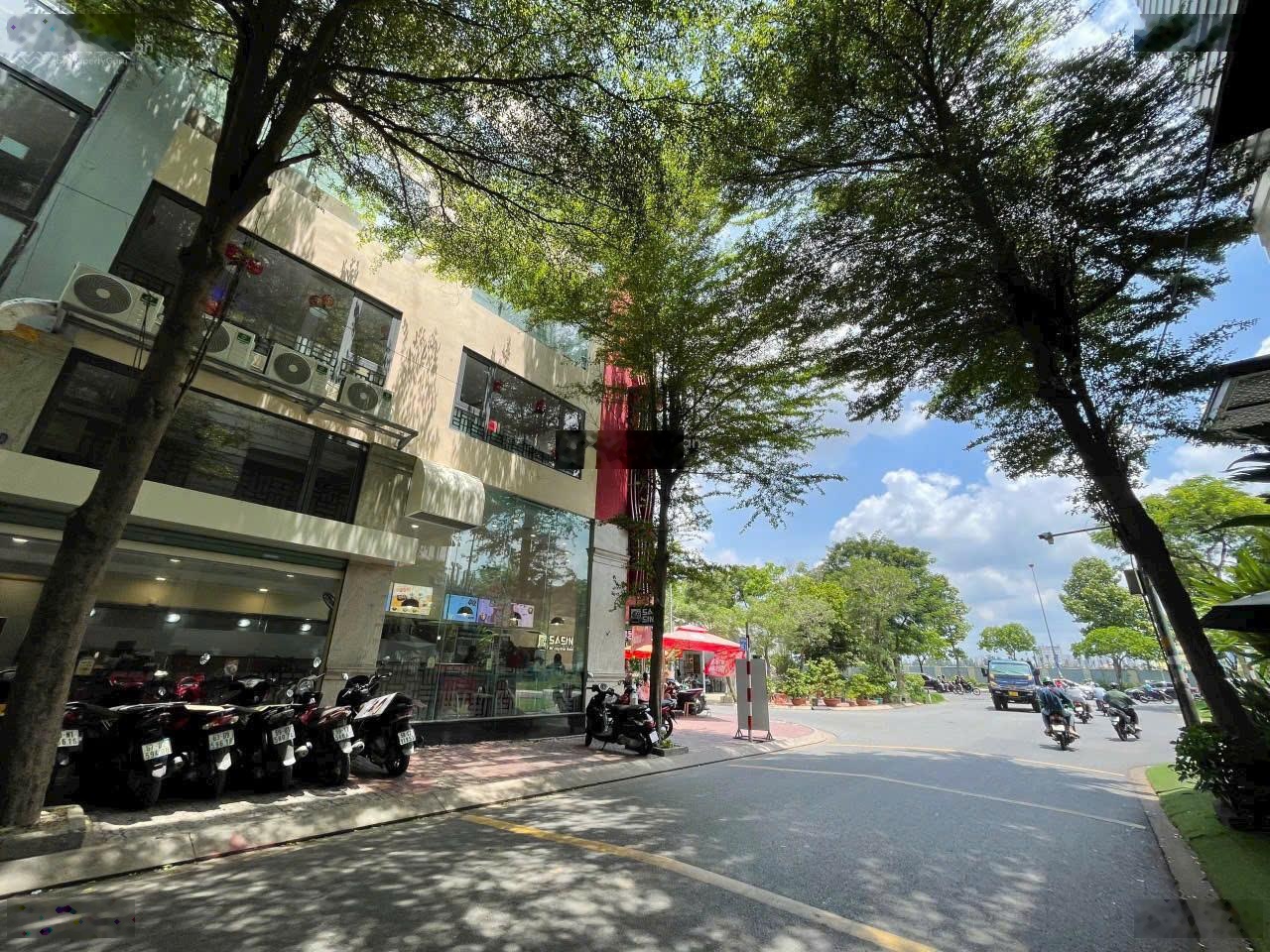 Hàng hiếm, giá tốt ! Bán chdv MT khu DC Kim Sơn, Quận 7 (5x20m, Hầm + 5 tầng, HĐT 100tr), giá 29 tỷ