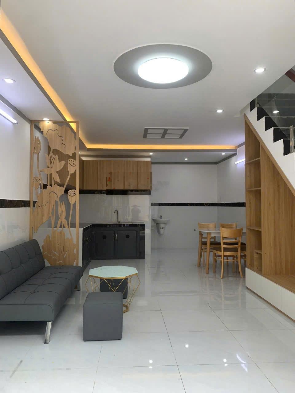 Cần tiền bán gấp căn nhà 1 trệt 1 lầu nằm gần cây xăng 75 giá trọn gói thanh toán từ 750 triệu