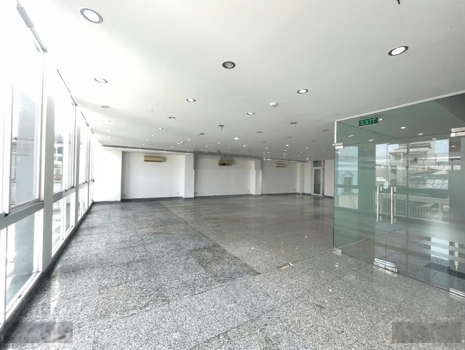 Cho thuê văn phòng tại Phố Lạc Trung, 150 nghìn/m2, 80m2 150m2 300 m2 800m2, gấp!