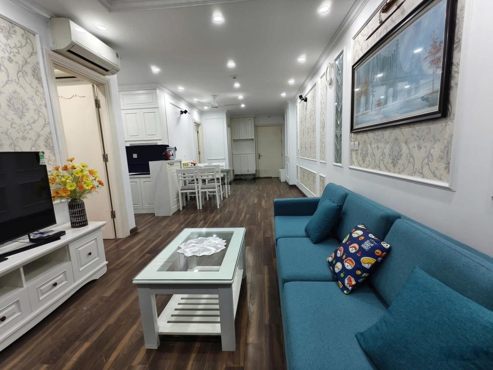 Cần bán căn hộ 02 PN ở Eco City Việt Hưng