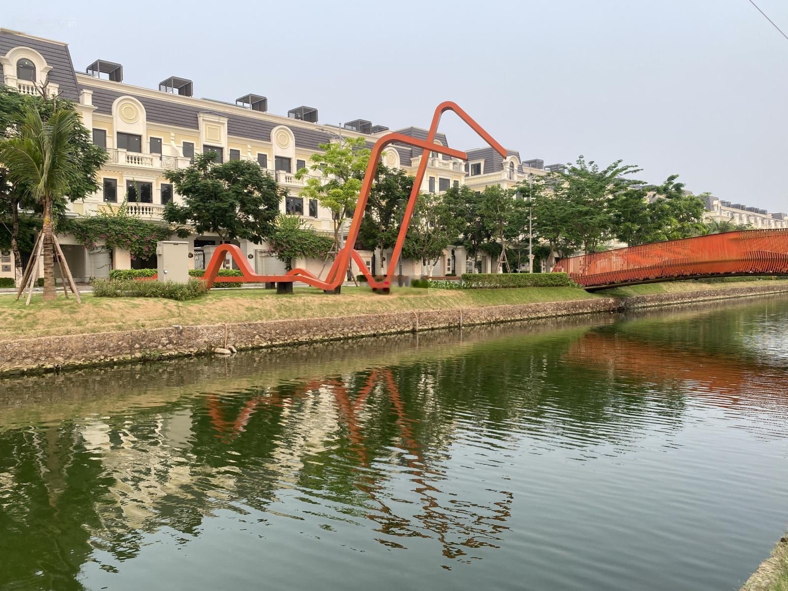 Kho hàng chuyển nhượng - bán gấp vị trí đẹp, giá tốt nhất thị trường