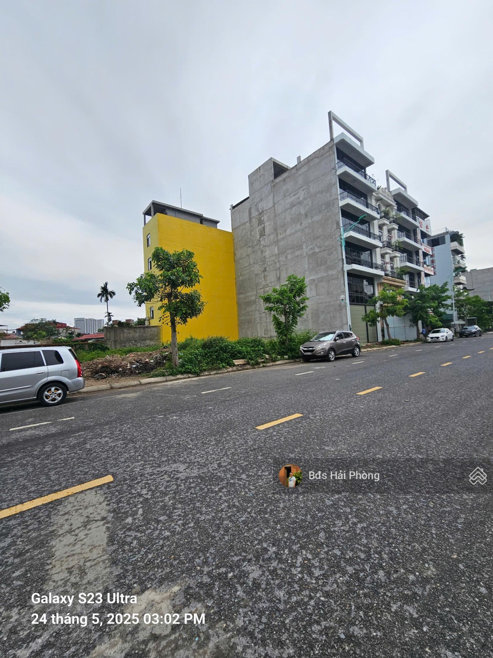 Bán lô đất 303.75m2 hai MT tuyến 2 đường Võ Nguyên Giáp ngay gần Aeon Mall giá rẻ. LH 0936577587