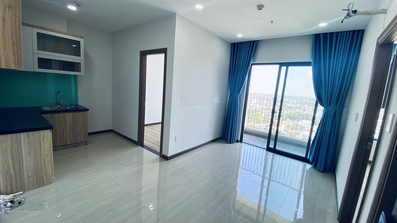 (Không đăng giá ảo)chính chủ gửi bán căn góc 2PN/2WC Bcons Plaza giá 2,4 tỷ sổ sẵn