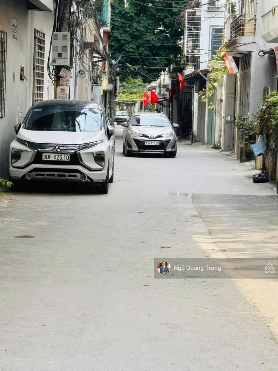 Rất cần tiền vì đã đặt cọc mua nhà mới nên cần bán nhanh nhà Đại Mỗ, ô tô đỗ cửa xây ở quá ngon