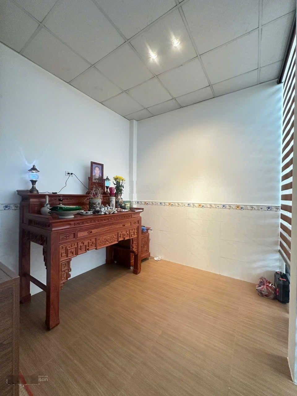 Bán NR 4PN, 3WC, 78m2 ở Yết Kiêu, 5,2 tỷ giá siêu hời