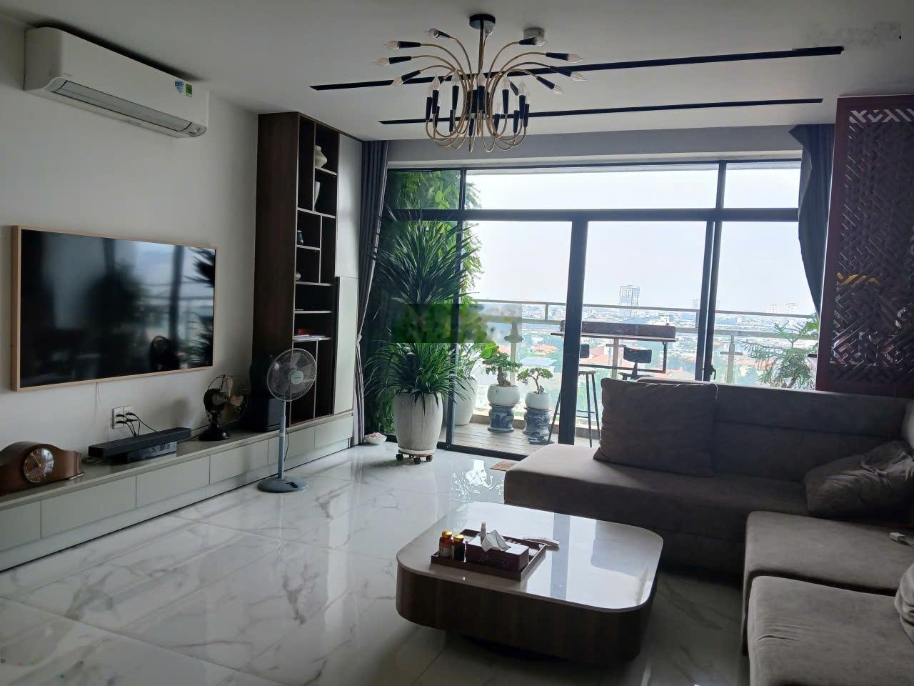 Cho thuê căn 3PN, 4PN Hoàng Anh River View nhà đẹp và giá tốt nhất thị trường. LH: 0906812489 Vân