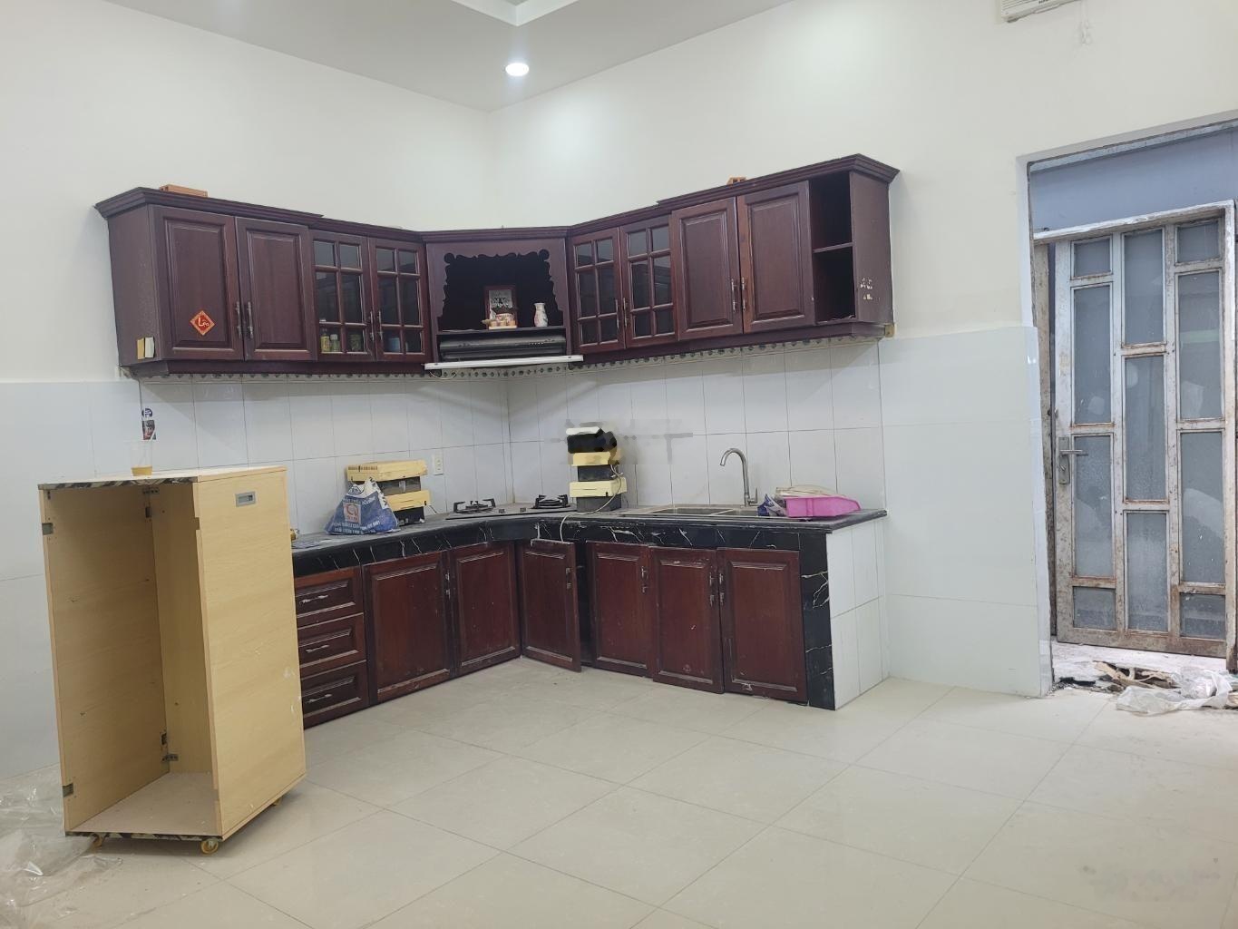 Nhà khu vip tên lửa - 4 tầng (100m2) 5pn - view công viên -cách aeon mall 500m - chỉ : 14.5 tỷ (tl)