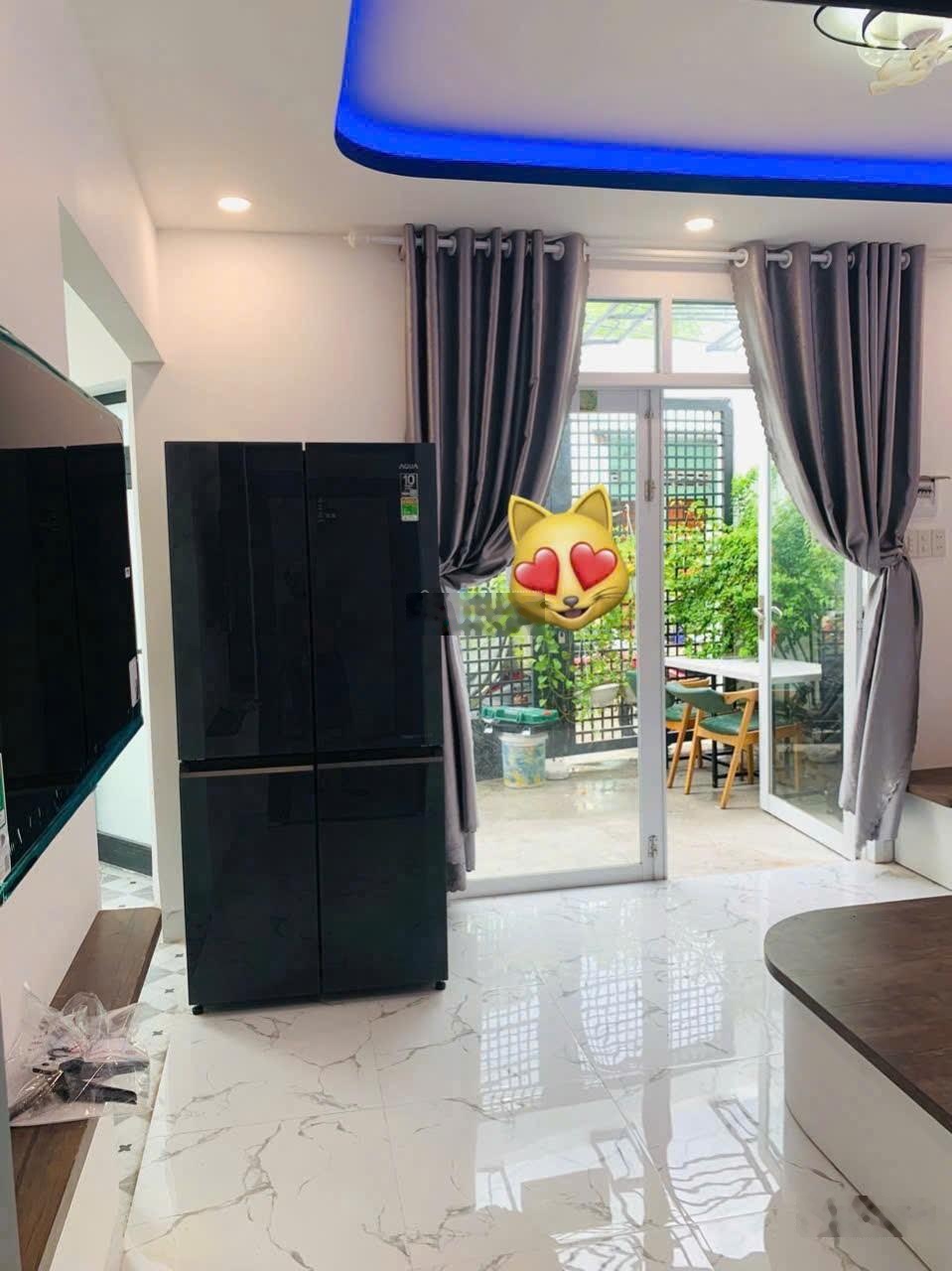 Nhà 1,5 tầng New 100% , 3 mặt tiền Dương Vân Nga hẻm ô tô * Cách đường 2/4: 600m. Giá: 3,5 tỷ