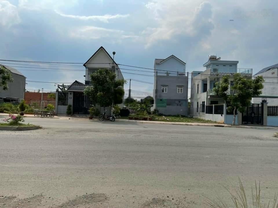 Chủ cần bán lô đất siêu hot trục D6 đường 32m khu TDC ĐHQG, Châu Thới