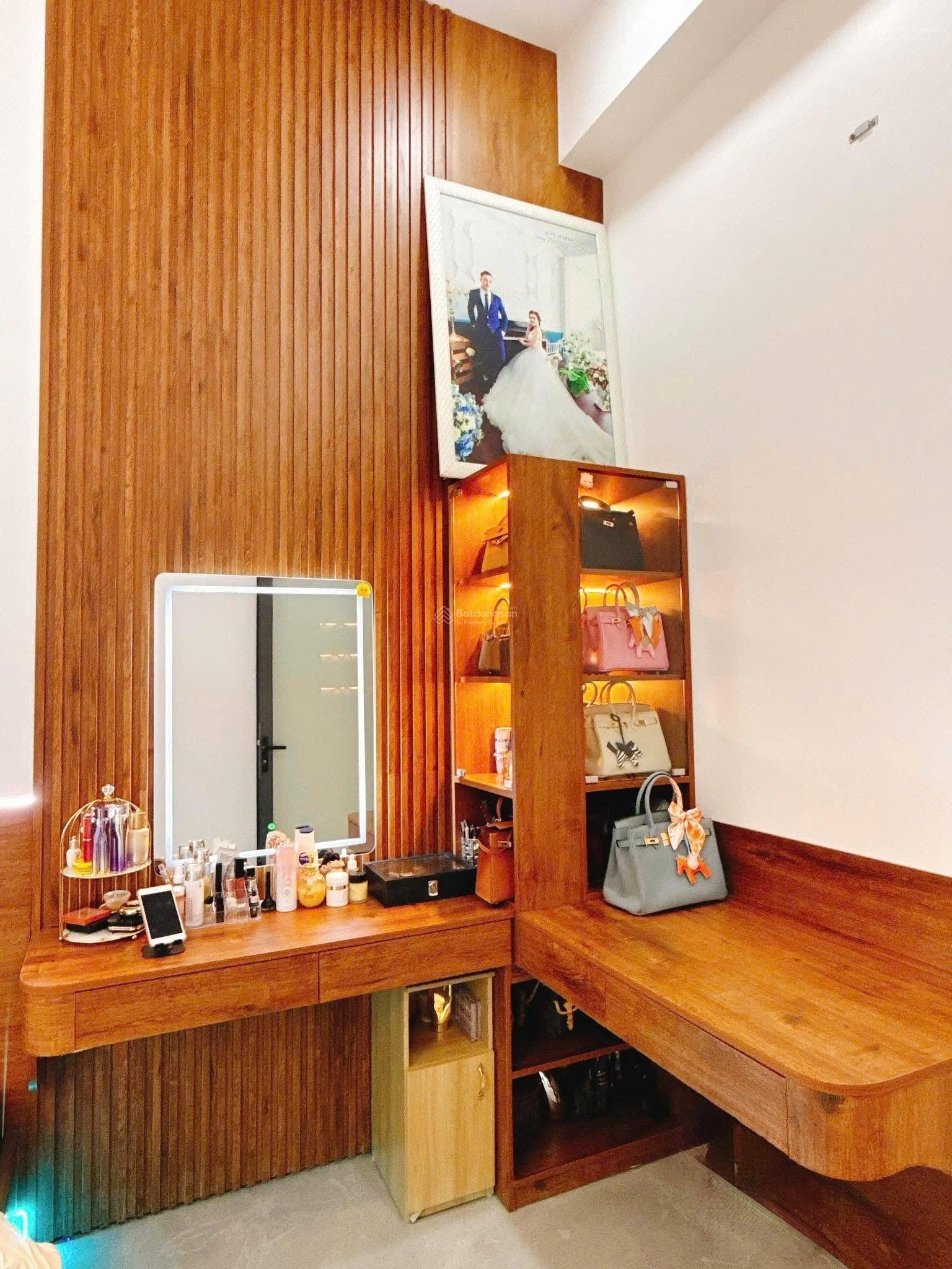 Bán nhà đường Thái Thông - Vĩnh Thái cạnh khu đô thị Mỹ Gia bề ngang 8m