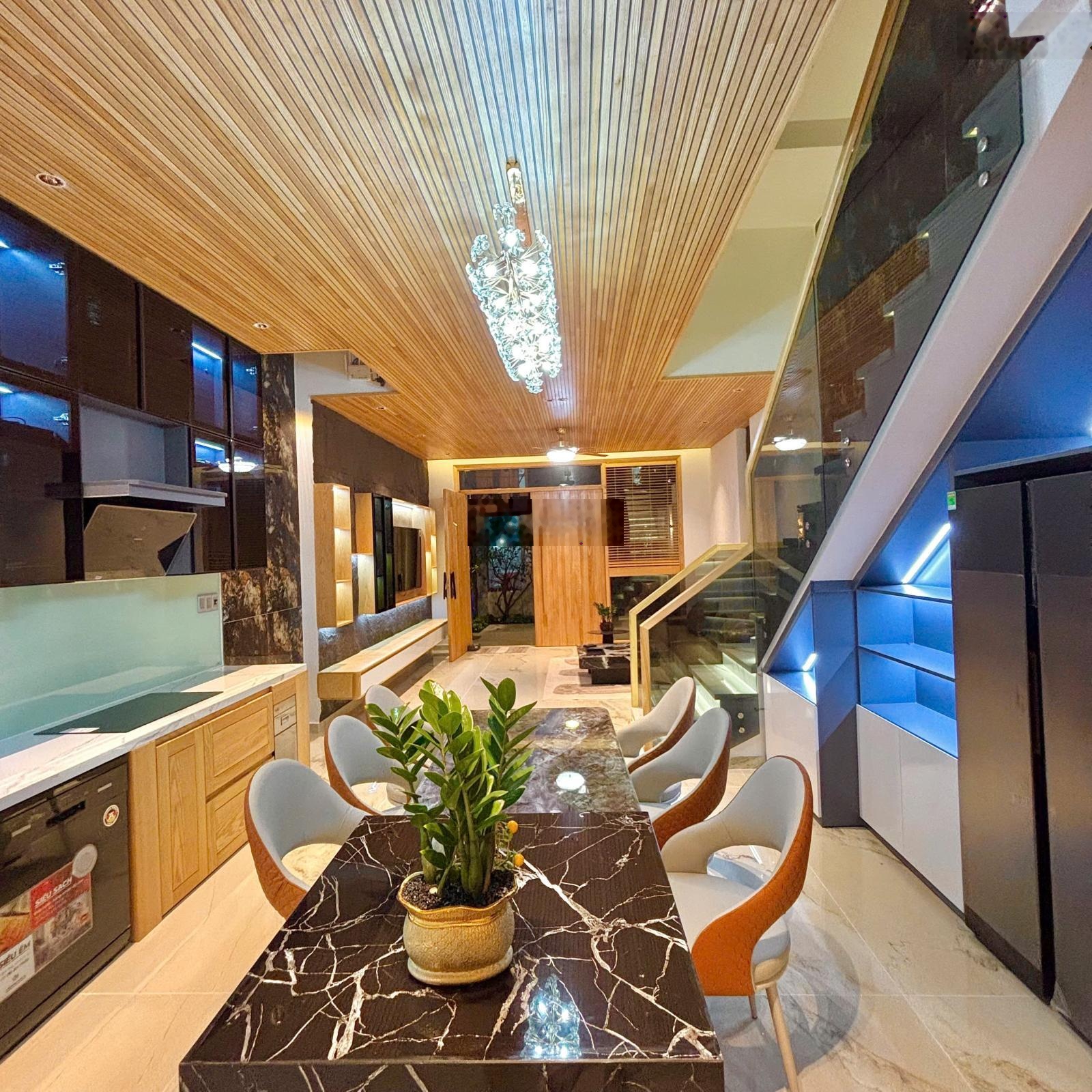 Bán nhà 3 tầng mới xây sát biển nguyễn tất thành, gần trục nguyễn sinh sắc, đà nẵng