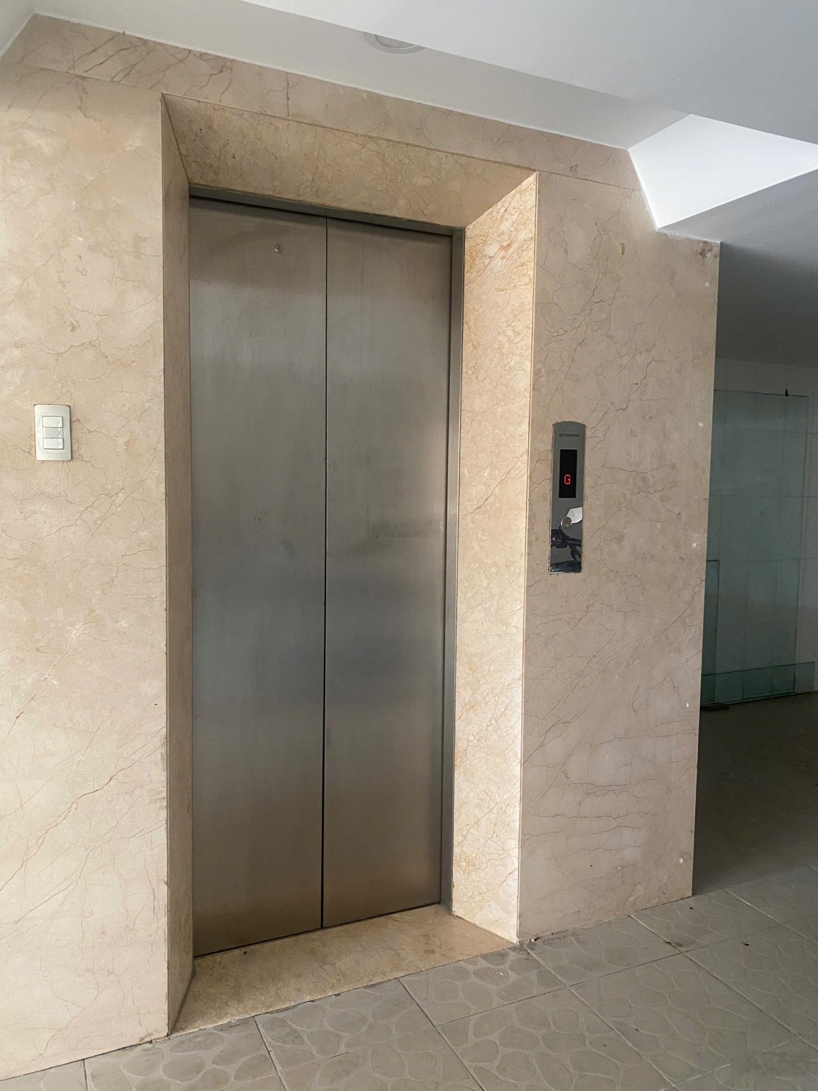 Cho thuê nhà mặt tiền Ngô Thị Bì KDC Him Lam Kênh Tẻ, q7, có thang máy Mitsubishi giá 65 tr