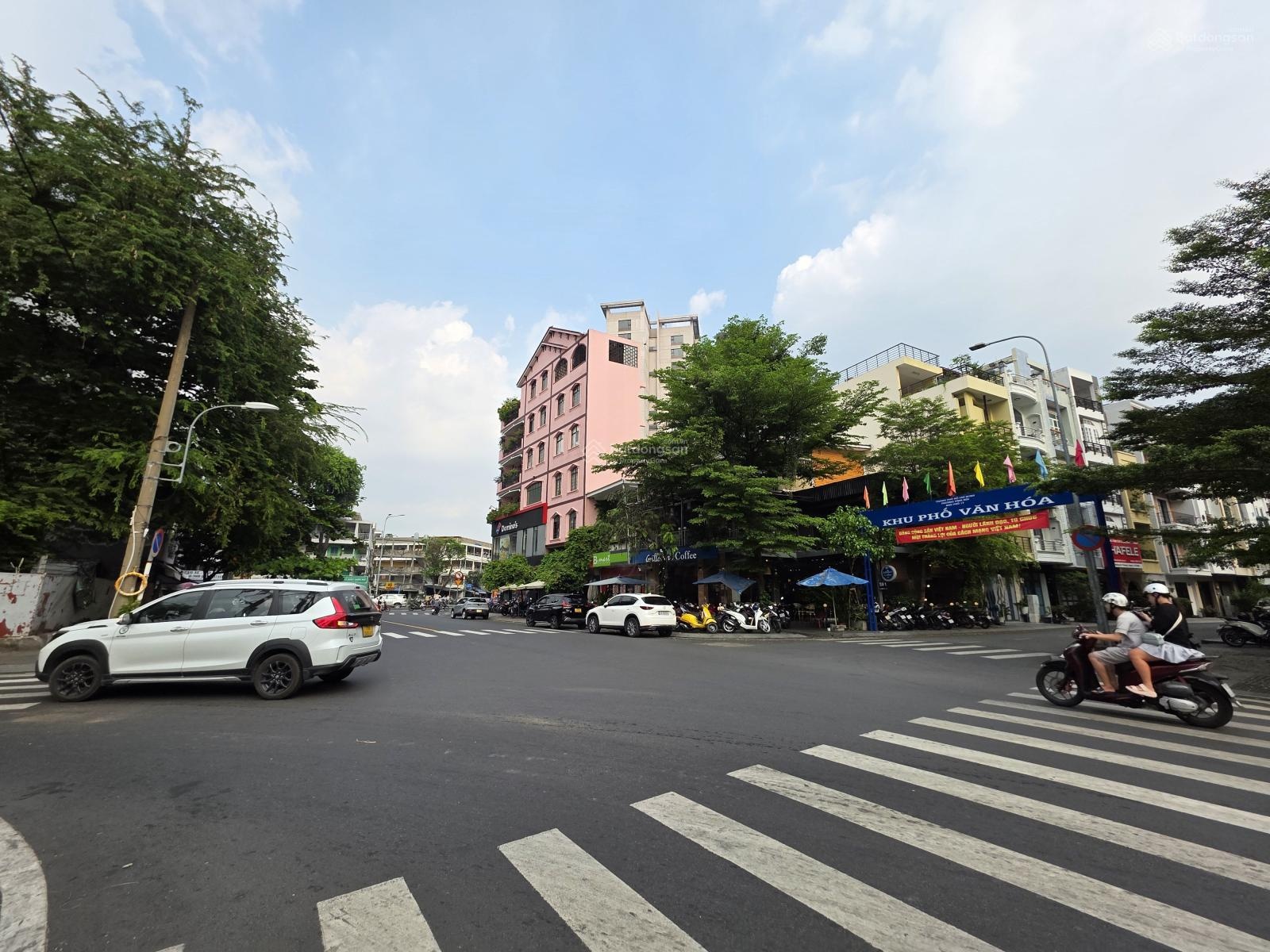 Lô góc 2MT trung tâm quận 4 - ngay phố đi bộ - kề công viên Nhạc Nước - DT 224m2 - Giá 107 tỷ