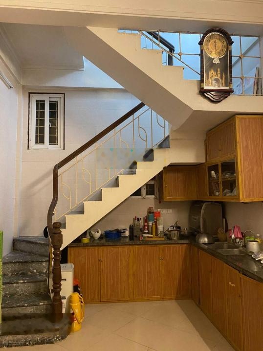 Cho thuê nhà riêng tổng diện tích 125m2, 5 tầng, 3 phòng ngủ, 2 nhà vệ sinh