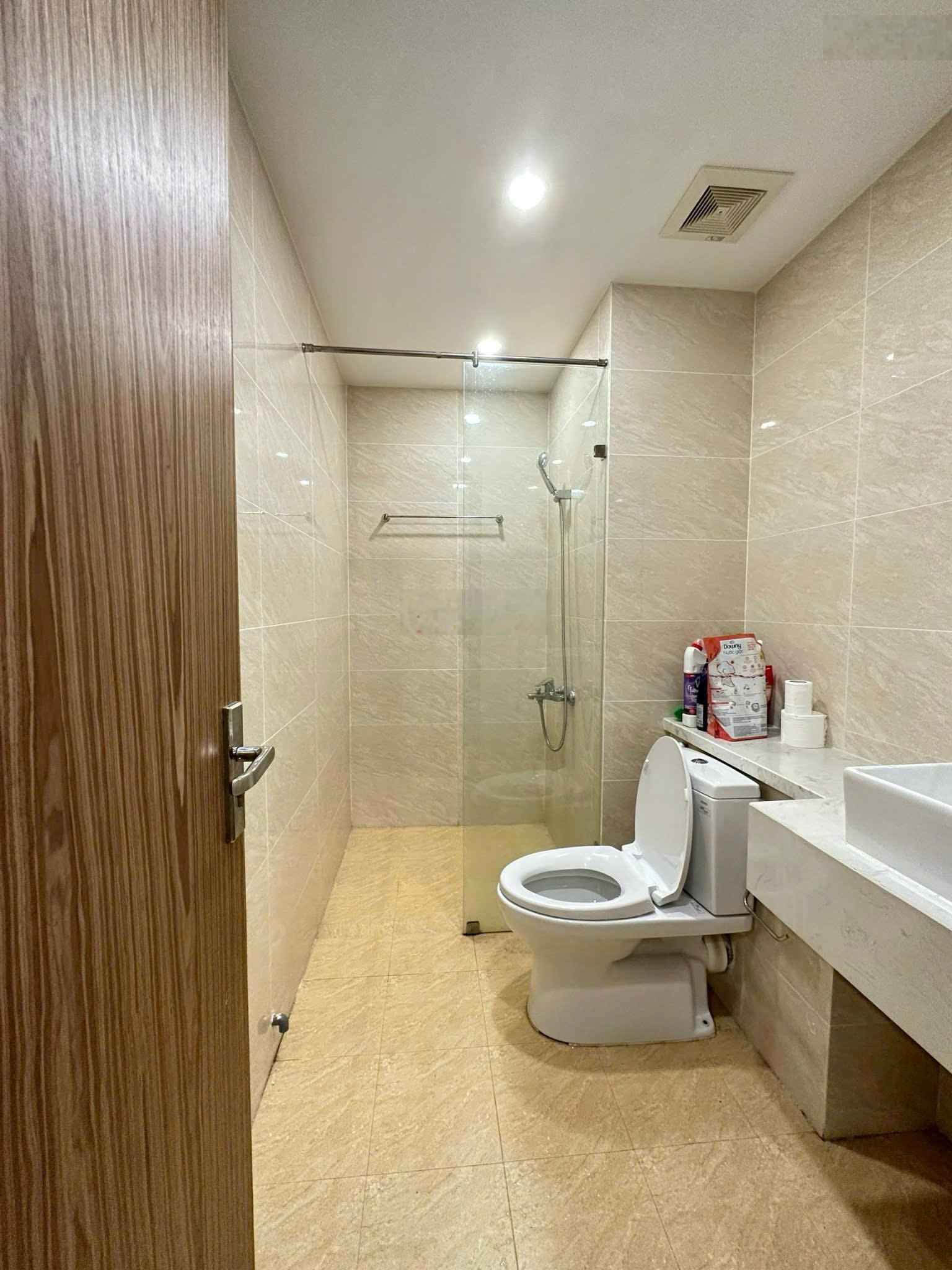 Siêu Rẻ! Cho thuê HeiTower 2 ngủ đủ đồ giá chỉ 12 tr. Lh: 0382560835