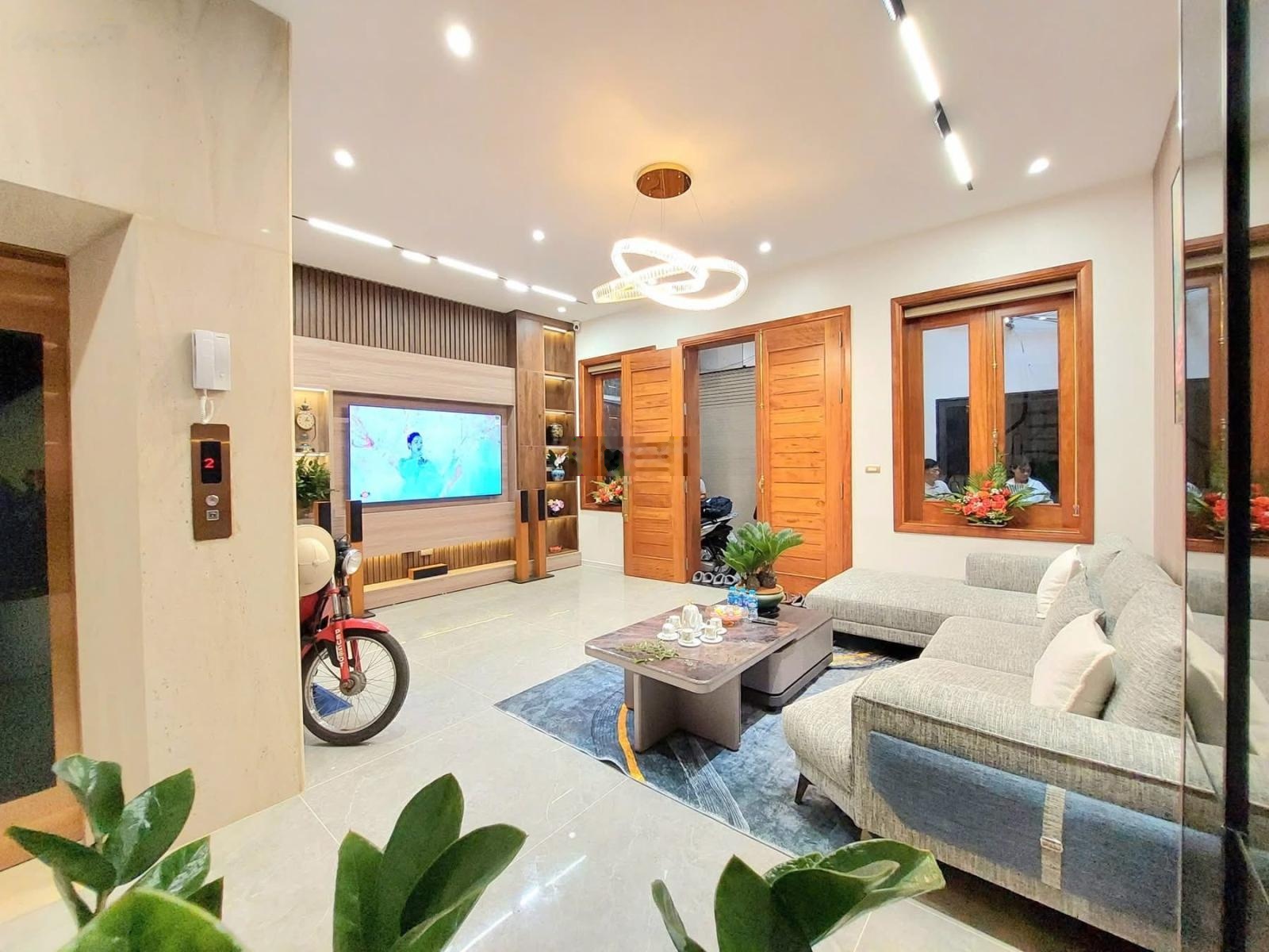 Đón tết thượng lưu-siêu phẩm bạch mai -tâm 2 bà trưng -thang máy-ôtô đỗ cửa-50m x6t x 6.3mmt-16.8tỷ