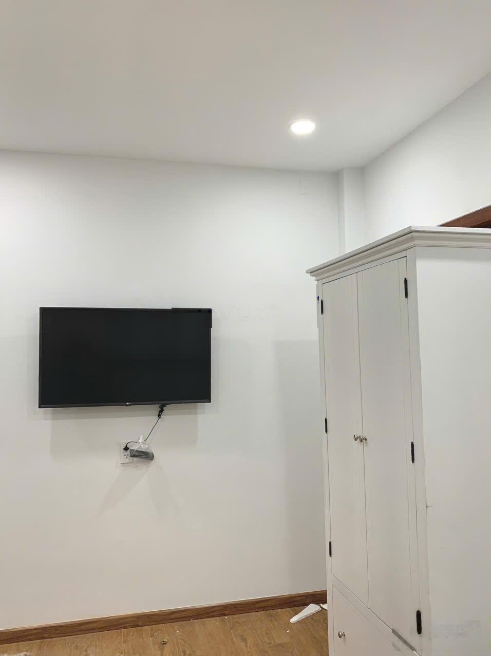 Siêu phẩm CHDV mới ra lò đường Cửu Long, TB. (4,5x15m), 5 tầng TM, thu nhập 80tr/1th. Giá 19,5 tỷ