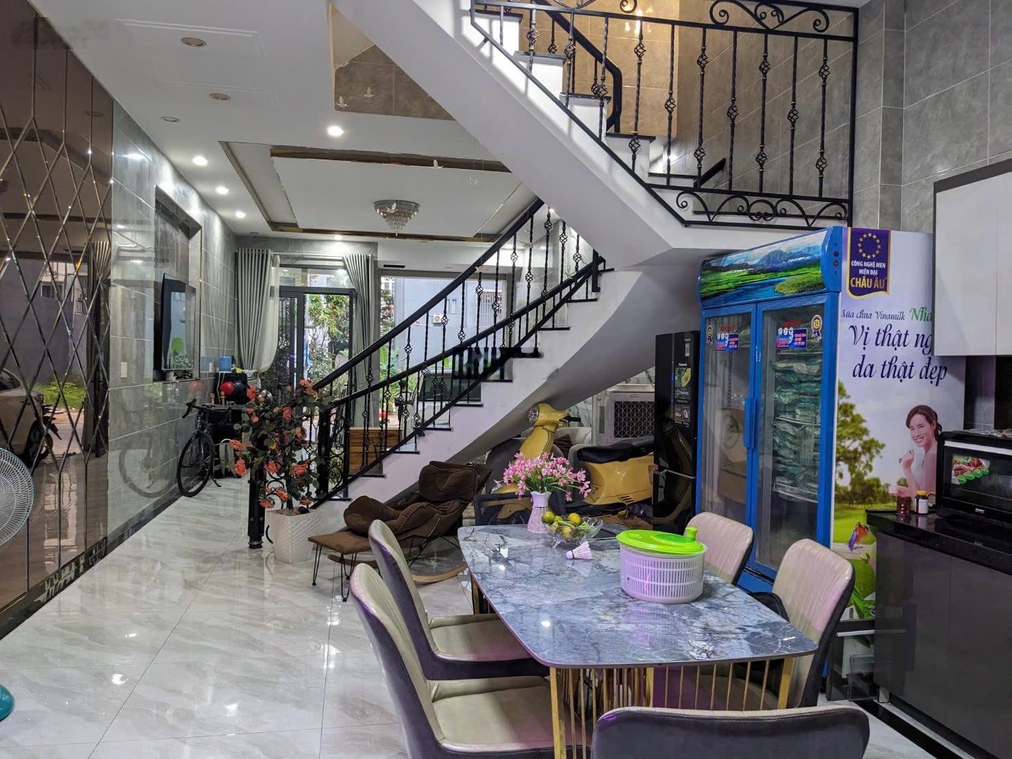 Nhà đẹp 4 tầng x 110m2 khu nhà ở An Phú, Thuận An