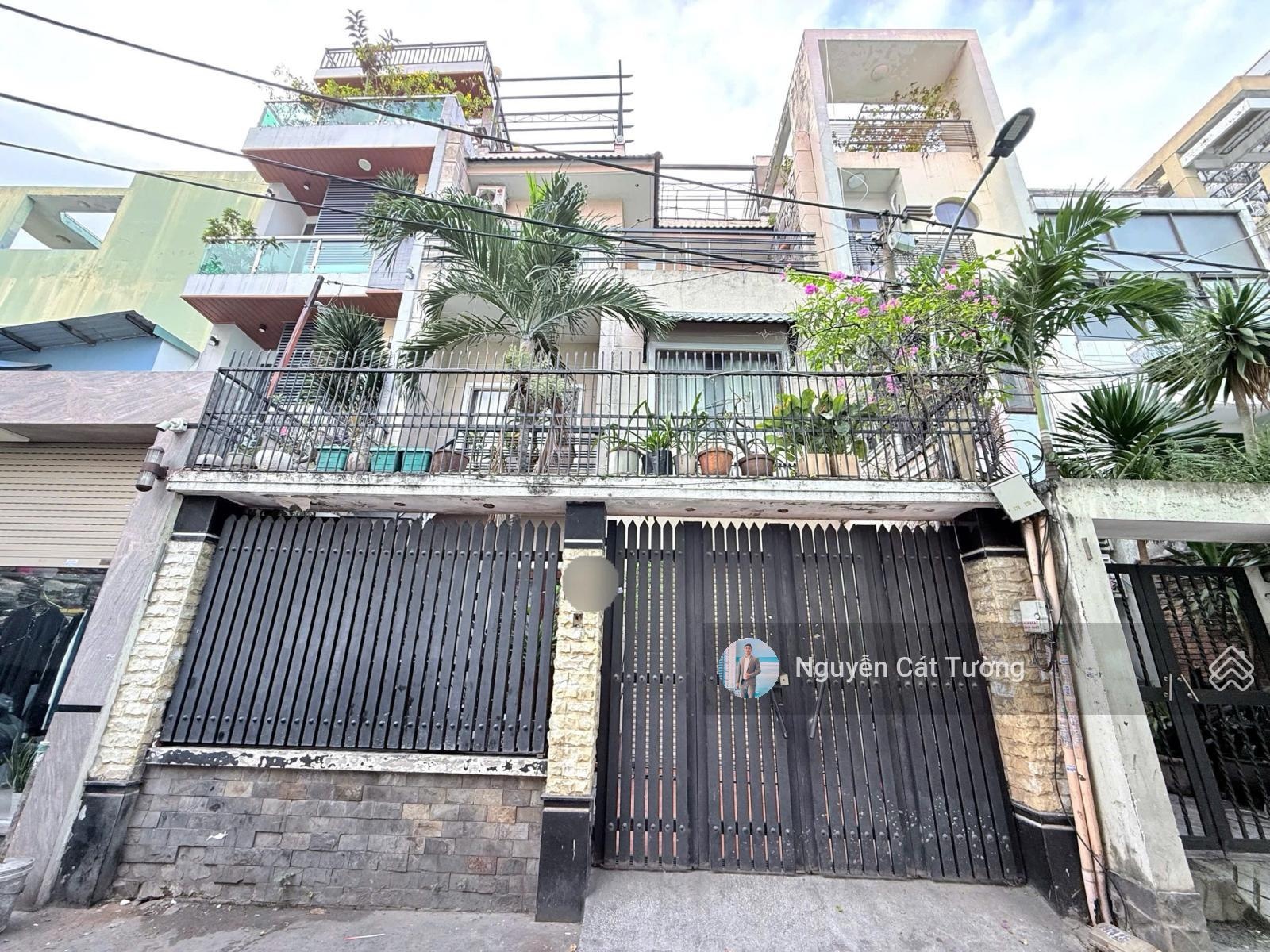 Bán Nhà Bạch Đằng, 4 Tầng, Ngay Ngã Tư Hàng Xanh, Ngang Hiếm 6.8m x15m, Oto 7m ngủ trong nhà.