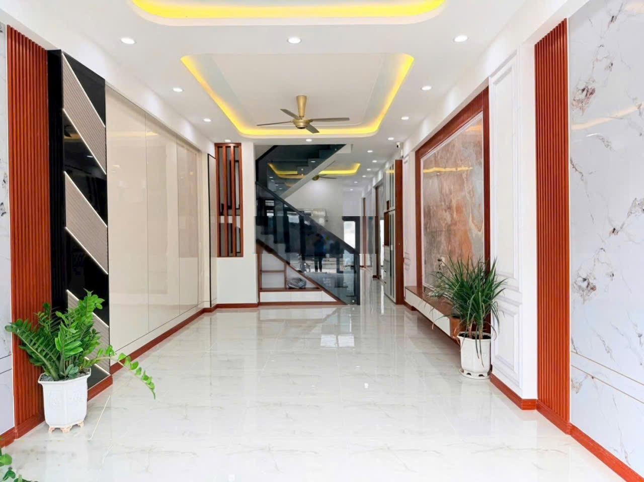 CHỦ GỬI BÁN NHÀ 1 TRỆT 1 LẦU PHƯỜNG TÂN TRIỀU( tân phong củ). DT: 4x19=85m2. GIÁ: 3TỶ5. nở hậu: 5m