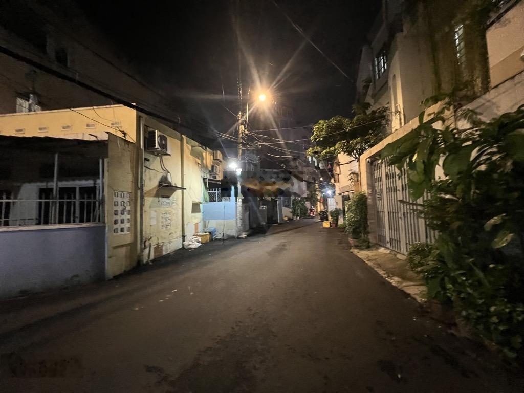 Nhà nguyễn kiệm - đối diện bv 175 - 425m2 - xe tải chạy tung tăng - 45 tỷ