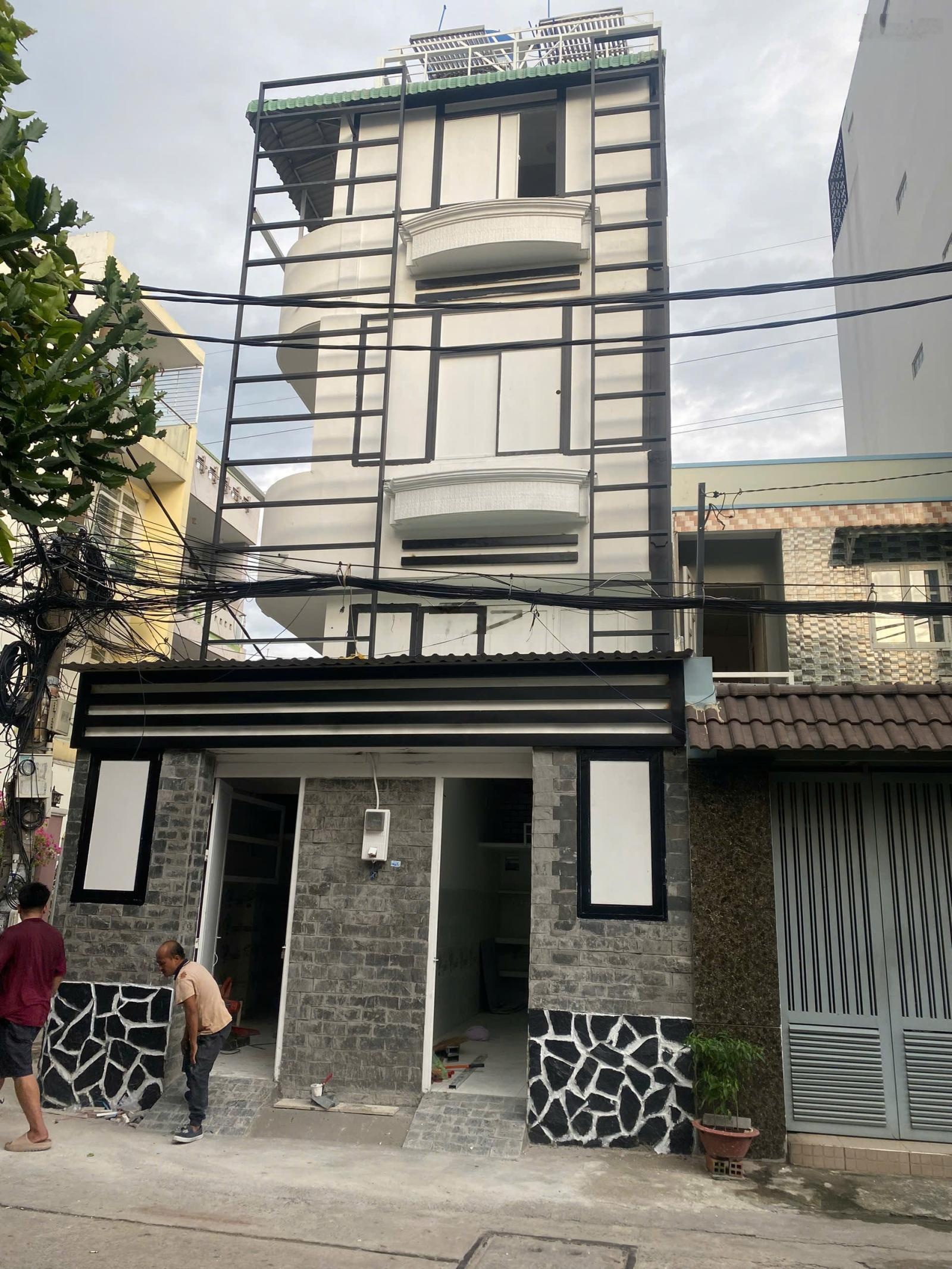 Giá tốt để sở hữu mặt tiền Nguyễn Gia Trí (4x22m) nhà 5 tầng, HĐ thuê: 85tr/tháng, giá 31 tỷ