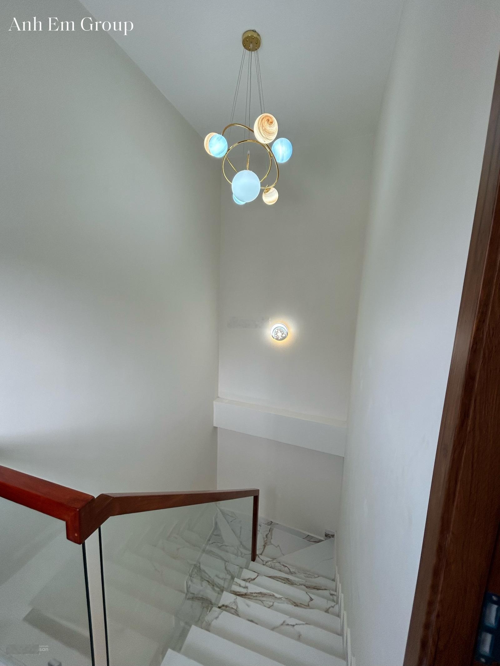 Nhà 3 tầng nở hậu Đại Phát - mặt tiền Ngô Đức Kế - sẵn sàng ở ngay