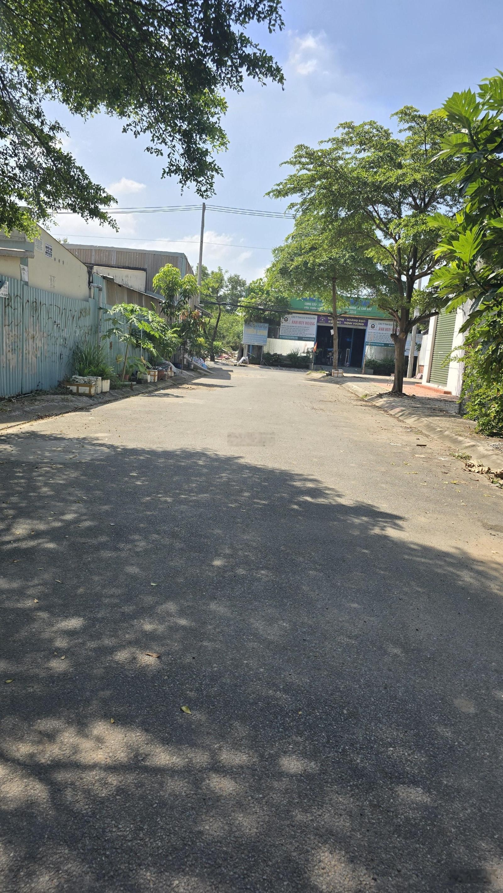 Bán đất nông nghiệp xe hơi nguyễn bình diện tích 9000m2 giá 5tr/m2