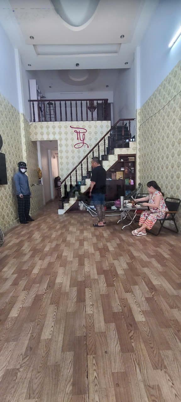 Cho thuê nhà Phan huy ích DT 4 X 17 Nhà 2pn, 2wc - giá 9,5tr/Tháng