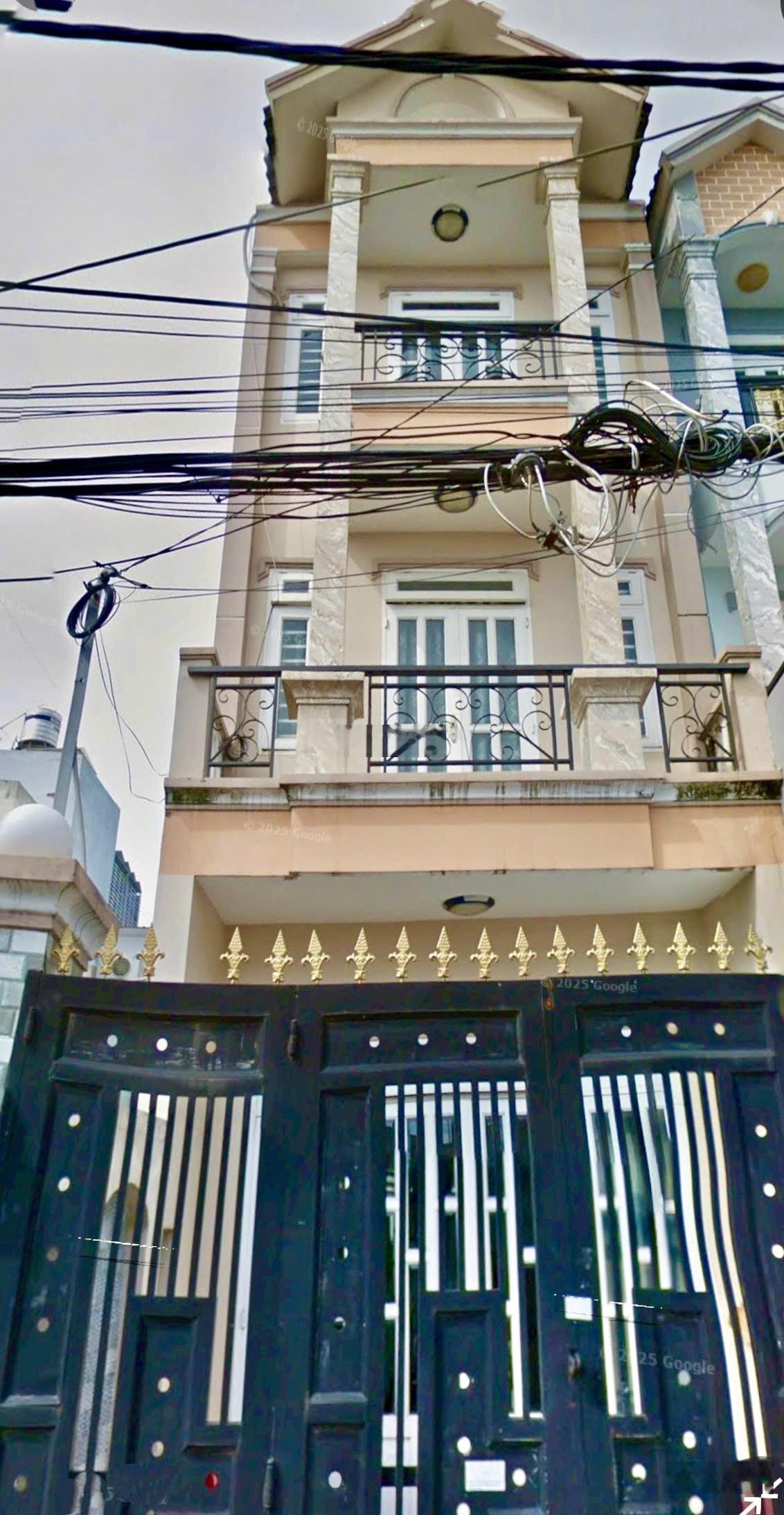 Ngay Lê Trọng Tấn Bình Tân - hẻm 8m xe tải đỗ cửa - 3 tầng, 72m2, chỉ 5.4 tỷ TL nhẹ